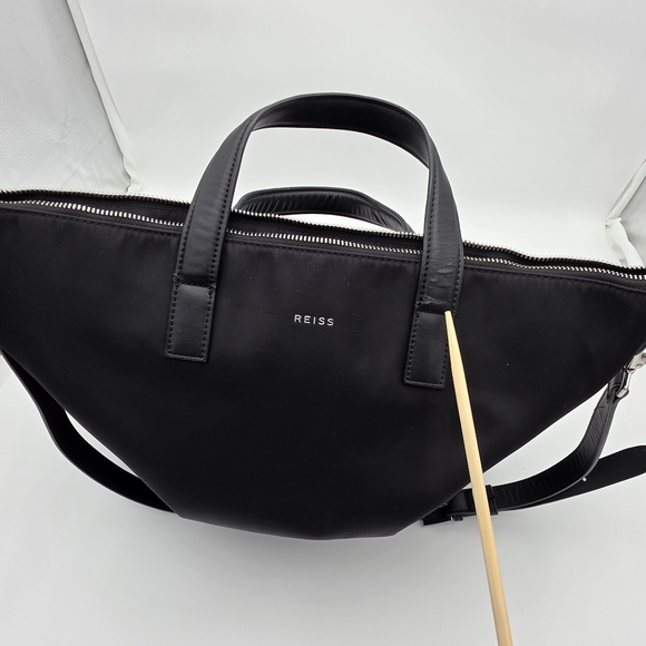 Reiss Carlton Nylon Black Messenger Bag - Picture 10 of 16